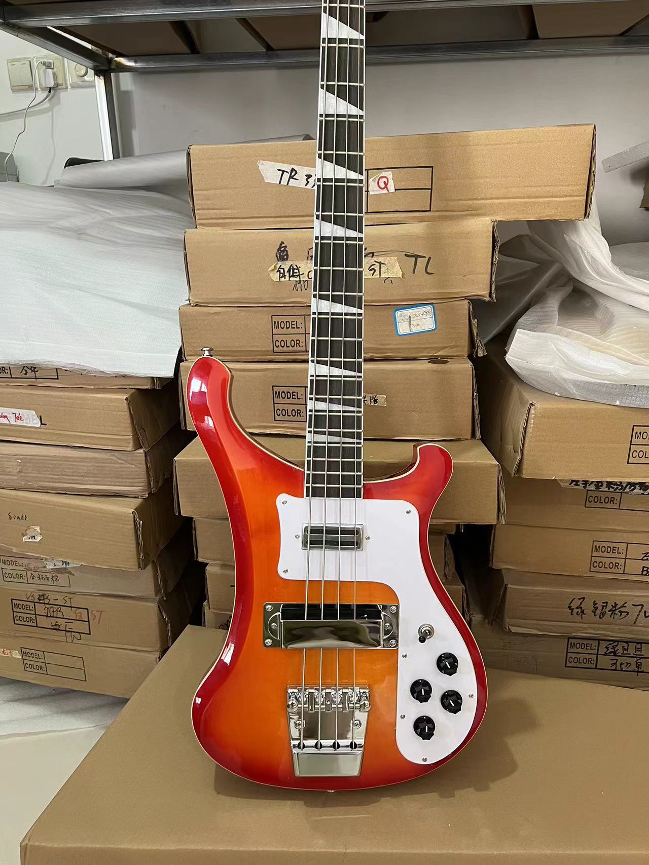 Bass Guitar Fretless - Новая бас-гитара 2026 года, Cherry Sunburst,