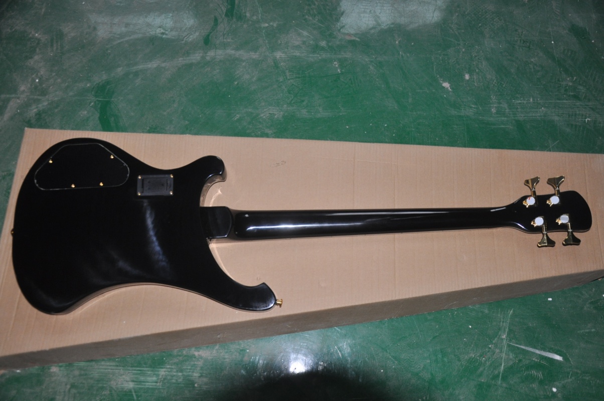 Музыкальные инструменты от Mus – обзор и цена Bass Guitar Fretless